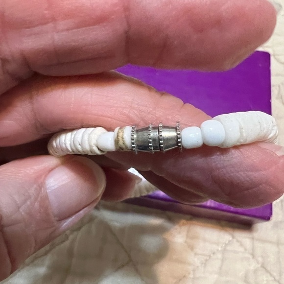 ***Donated***White pooka shell 7” bracelet - Picture 5 of 5